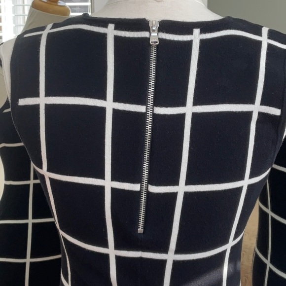 Lauren Ralph Lauren Navy & White Sleeveless knit Midi Dress / Size Small - Picture 6 of 15